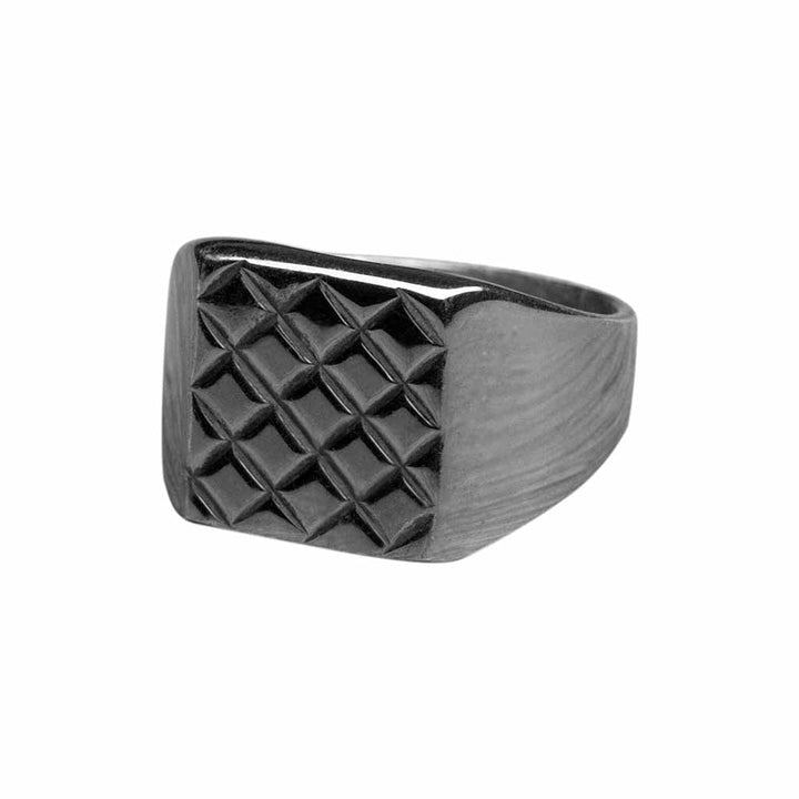 Ring Leon Schwarz